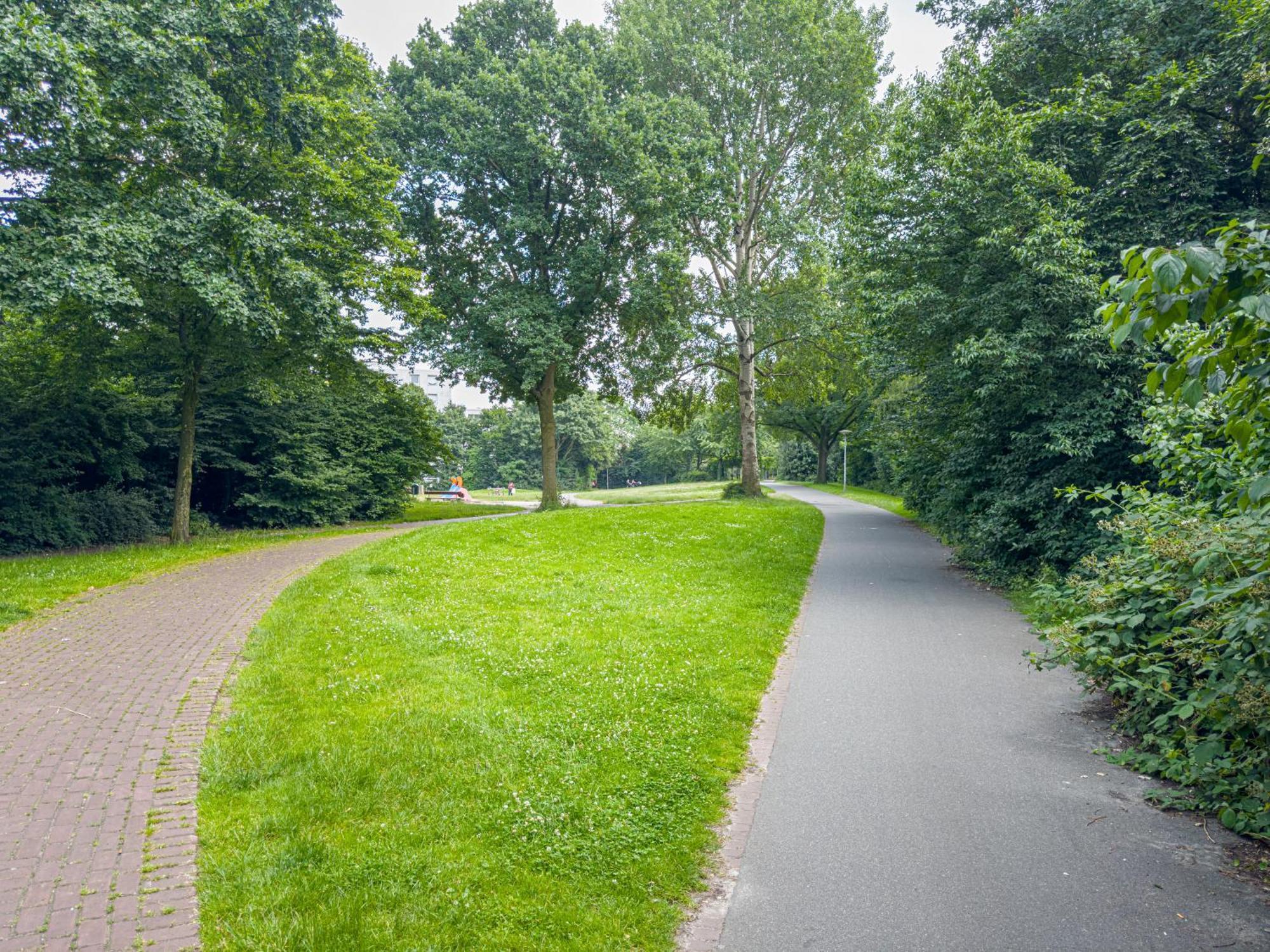 Immostay M#4 Ferien- Apartment, Wifi & Parken, Boxspring-betten Apartment *