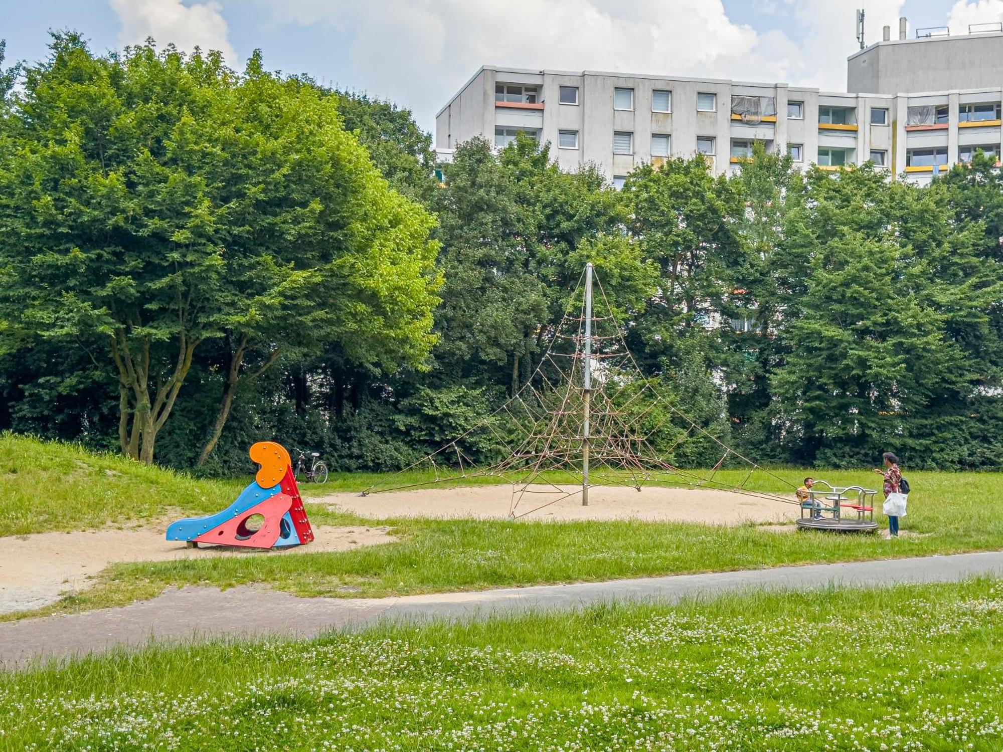 Immostay M#4 Ferien- Apartment, Wifi & Parken, Boxspring-betten Apartment *