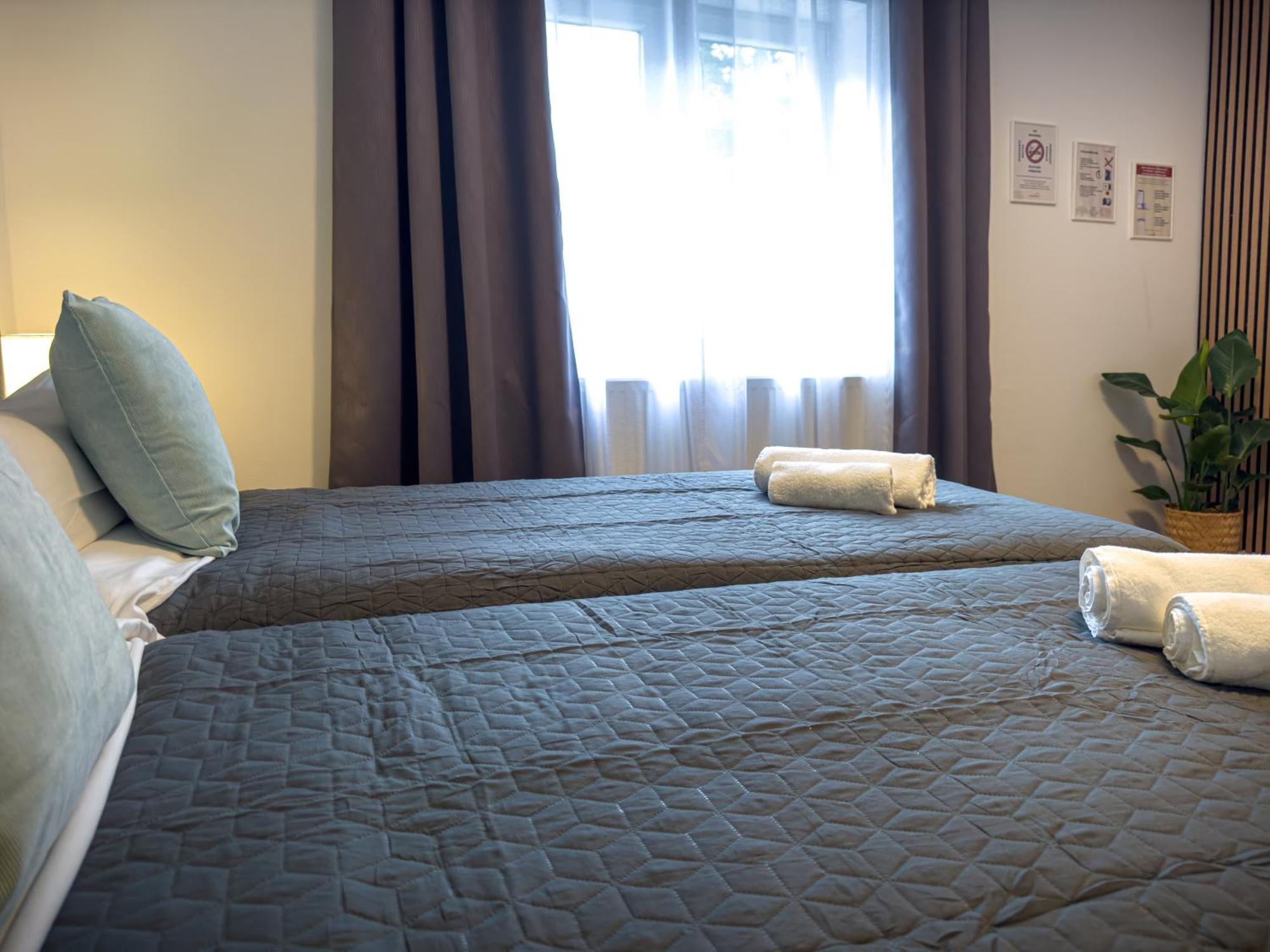 Immostay M#4 Ferien- Apartment, Wifi & Parken, Boxspring-betten Apartment *
