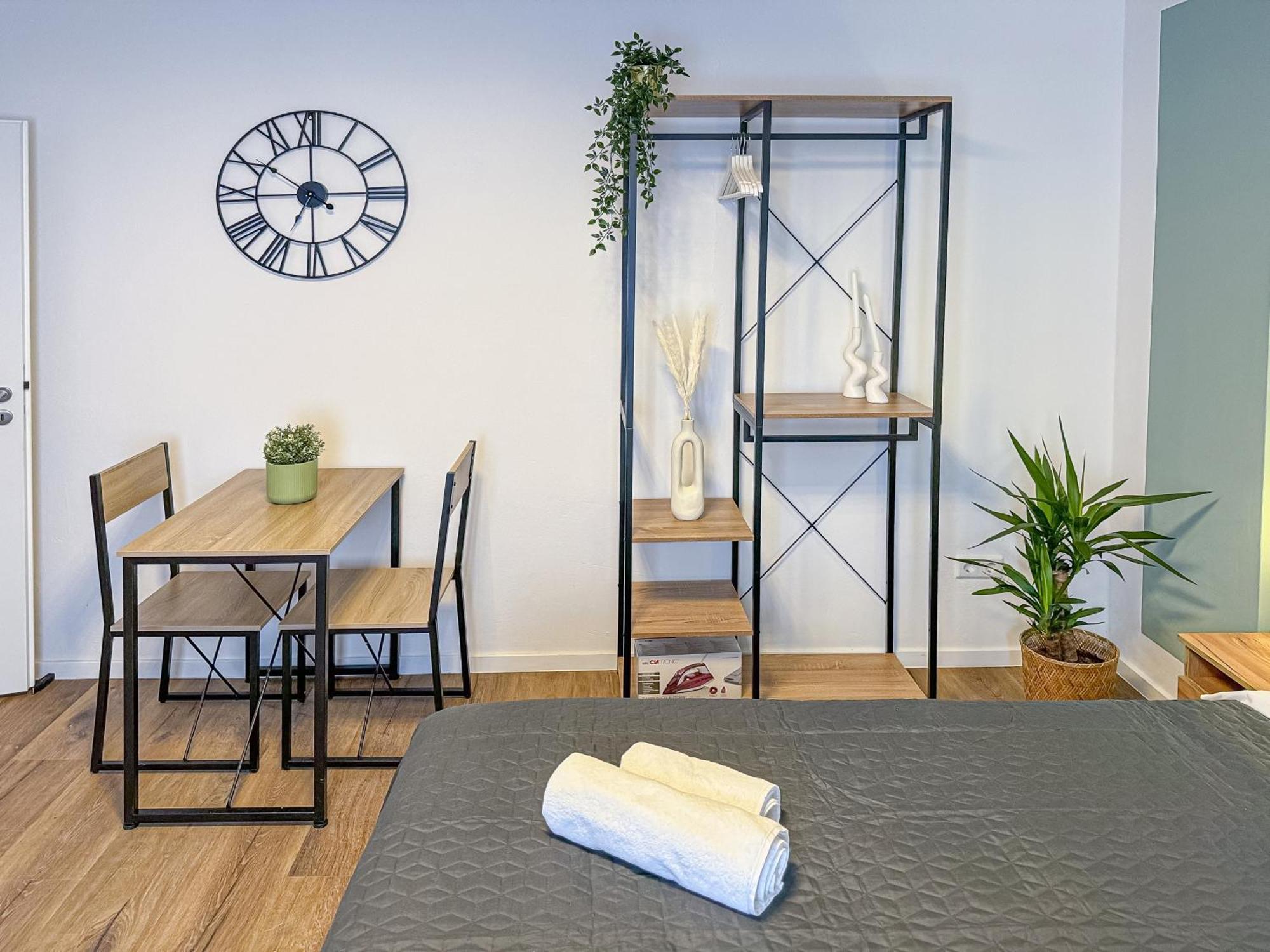 Apartment Immostay M#4 Ferien- Apartment, Wifi & Parken, Boxspring-betten BRE
